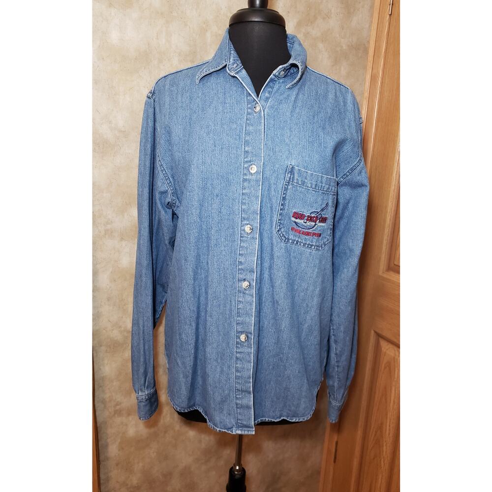 Hard Rock Cafe Philadelphia size XL blue denim button up top